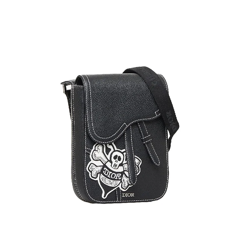 Dior x Stussy Bee Applique Saddle Crossbody (SHG-ptcS1w)